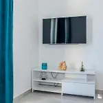 Gorgeous In With Wifi Apartman